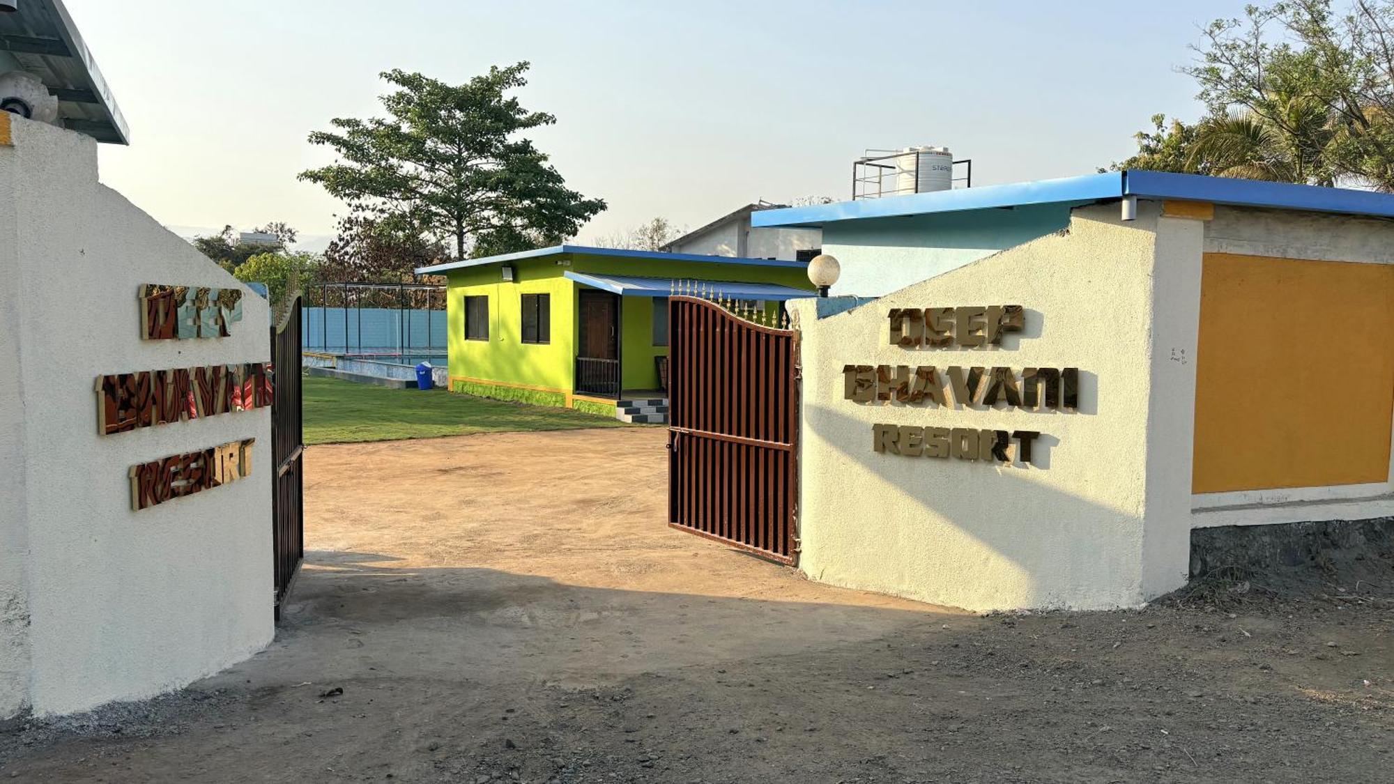 Deep Bhavani Resort Карджат Экстерьер фото